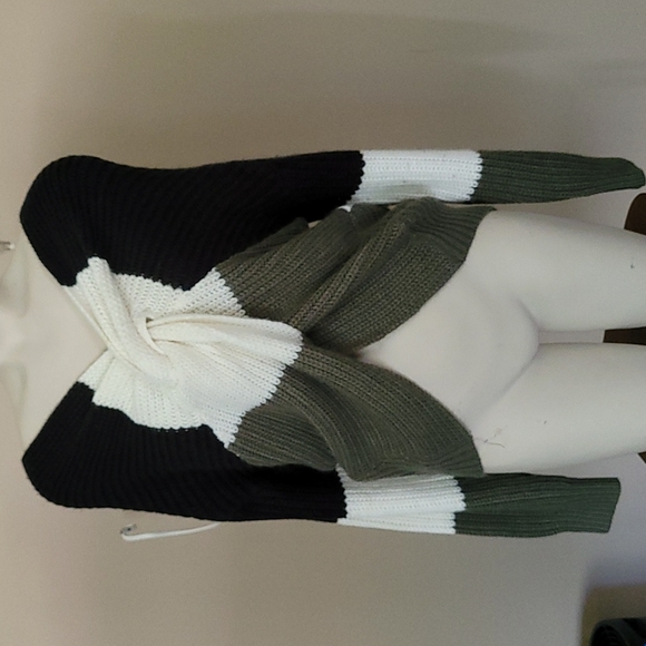 Full Circle Trends Sweaters - Cropped sweater XL